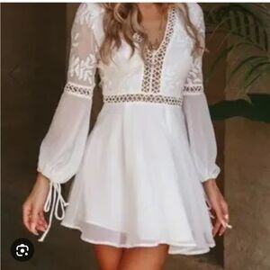 Hello Molly Women’s V Neck Lace Boho Gypsy Dress White Size 2